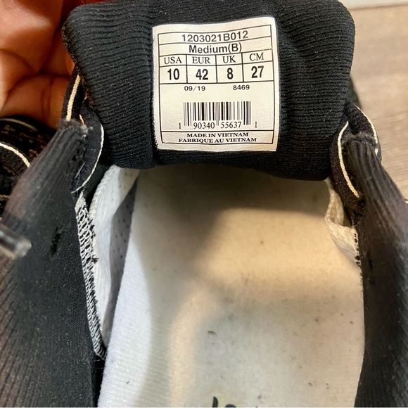 Brooks Running Shoes Revel 3 Black BioMoGo DNA Lace-up Woman like New - Picture 10 of 11